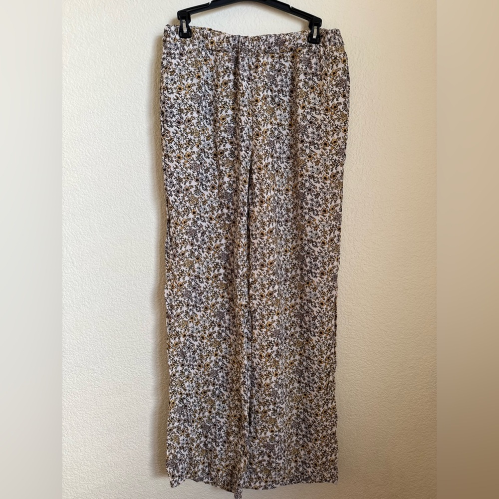 Forever 21 Floral Print Palazzo Style Pants